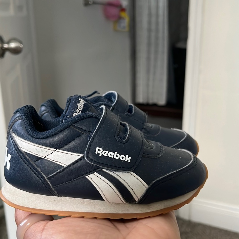 Classic toddle Reebok Velcro sneakers